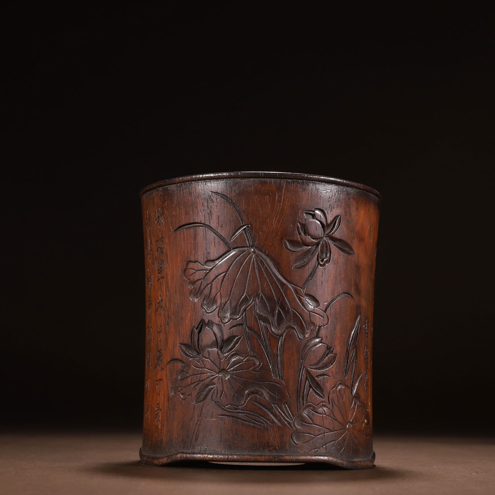 A beautiful rosewood carved lotus poetry pen holder: Exquisite rosewood carved lotus poetry pen holder SIZE:H:12.7cmW:11.5cmW:416g (The Dimensions Of All Batches Are Manually Measured.If You Need More Detailed Information, Please Contact Our Customer Se