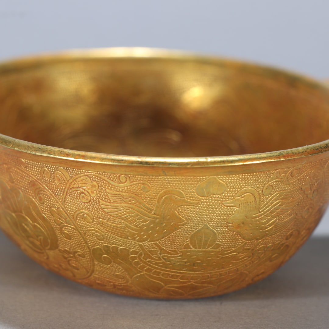 A beautiful copper gilt patterned ear cup - 4