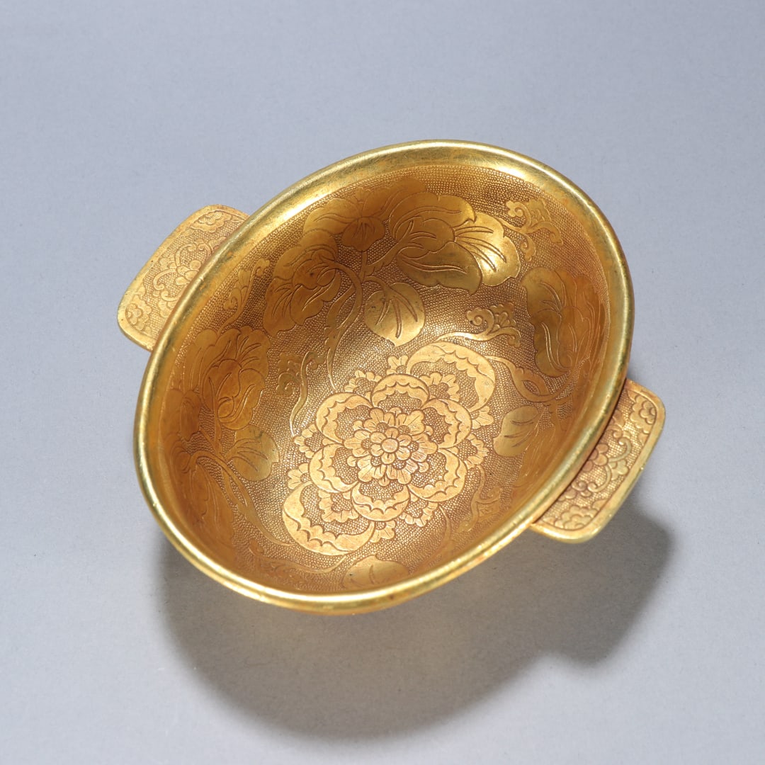 A beautiful copper gilt patterned ear cup - 8