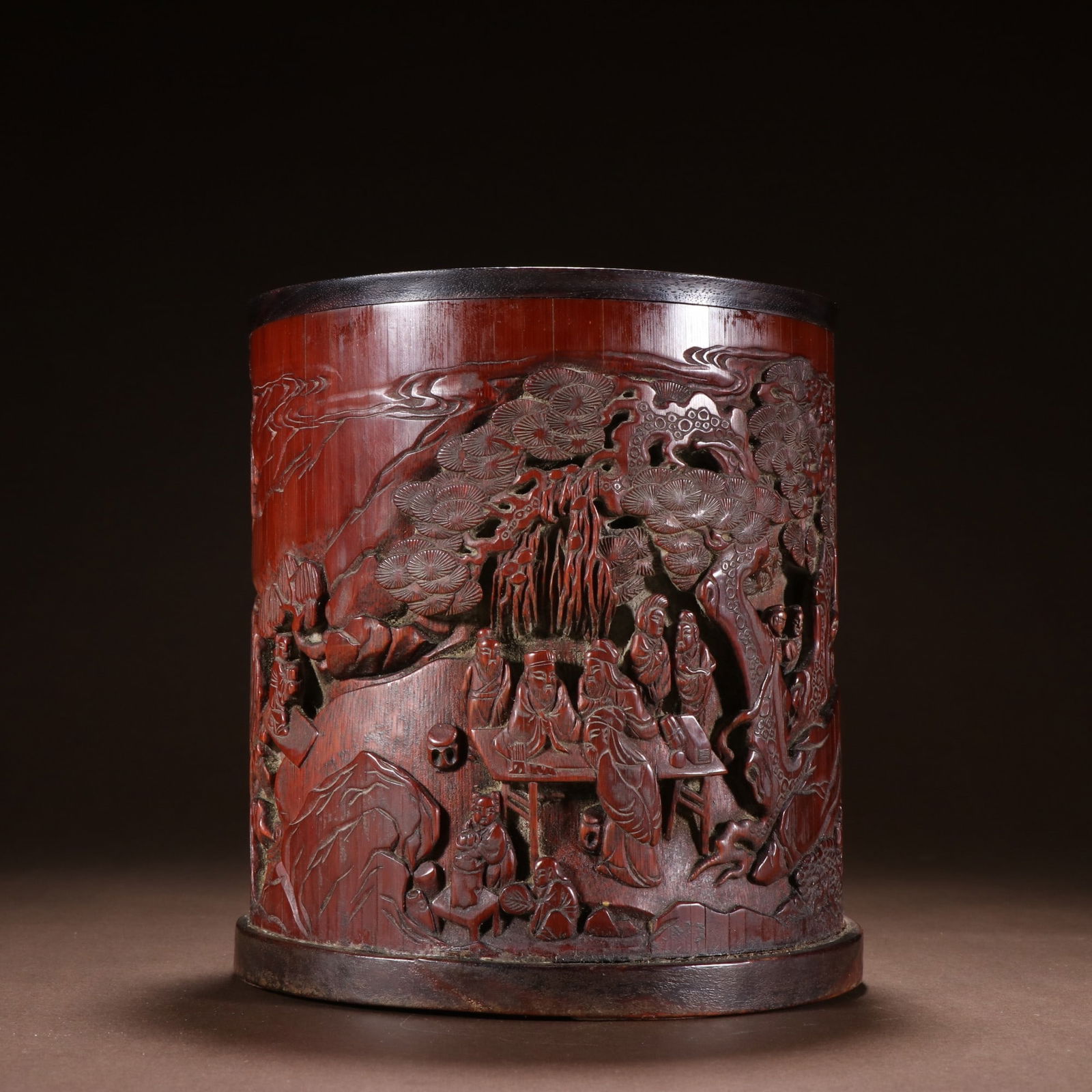 An old bamboo carved character story pen holder by Gu Yu: Gu Yu's old bamboo carving character story pen holder SIZE:H:16.8cmW:15cmW:766g (The Dimensions Of All Batches Are Manually Measured.If You Need More Detailed Information, Please