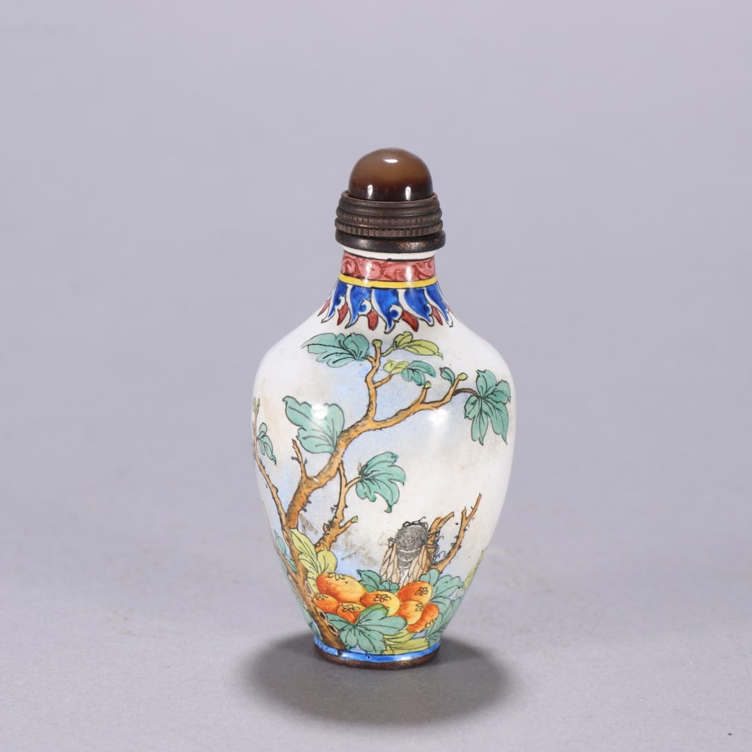 A Qing Dynasty copper tire painting enamel flower and bird pattern snuff bottle: Qing Dynasty copper tire painting enamel flower and bird pattern snuff bottle Size:H:7.2cmW:3.6cmW:57.1g (The Dimensions Of All Batches Are Manually Measured.If You Need More