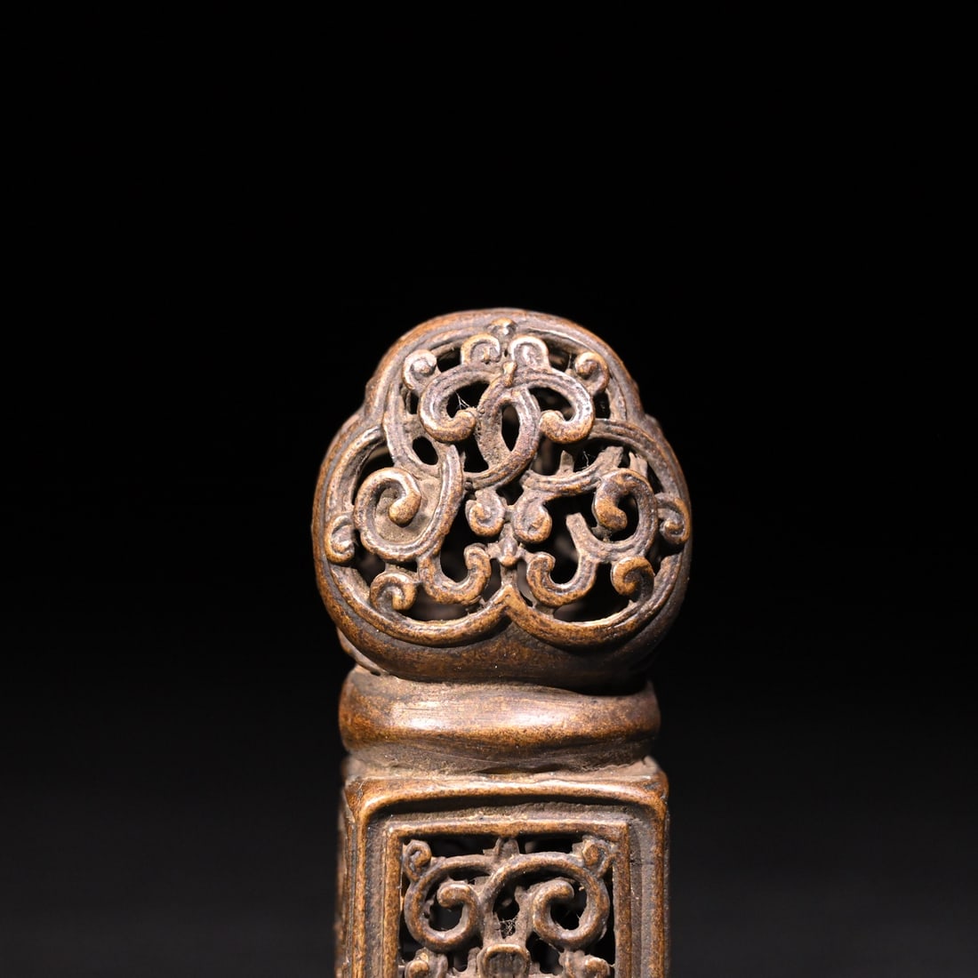 A fine copper floral seal - 2