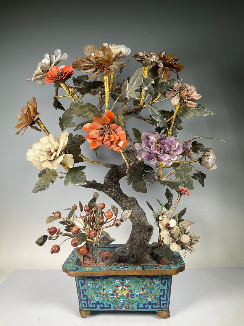 A cloisonné jade bonsai from the Qing Dynasty (1 of 9)