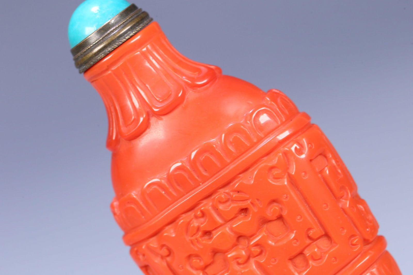 A fine coral-colored glass snuffbox - 6