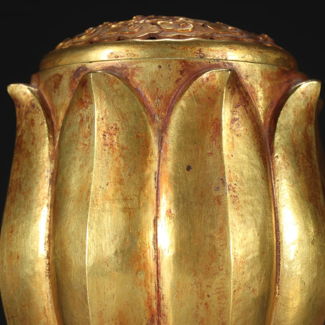 A fine copper-gilt lotus-shaped aromatherapy - 4
