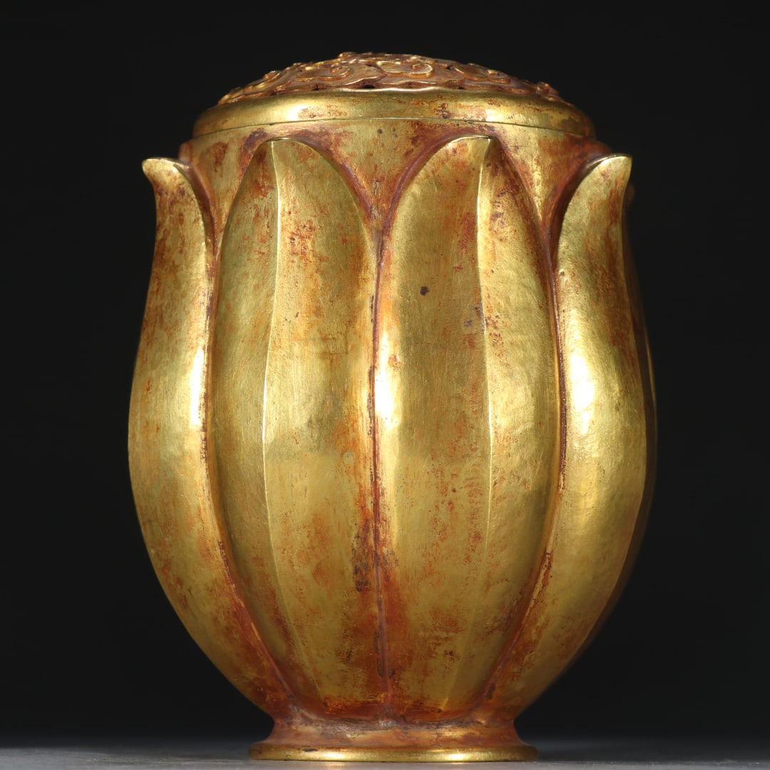 A fine copper-gilt lotus-shaped aromatherapy - 7