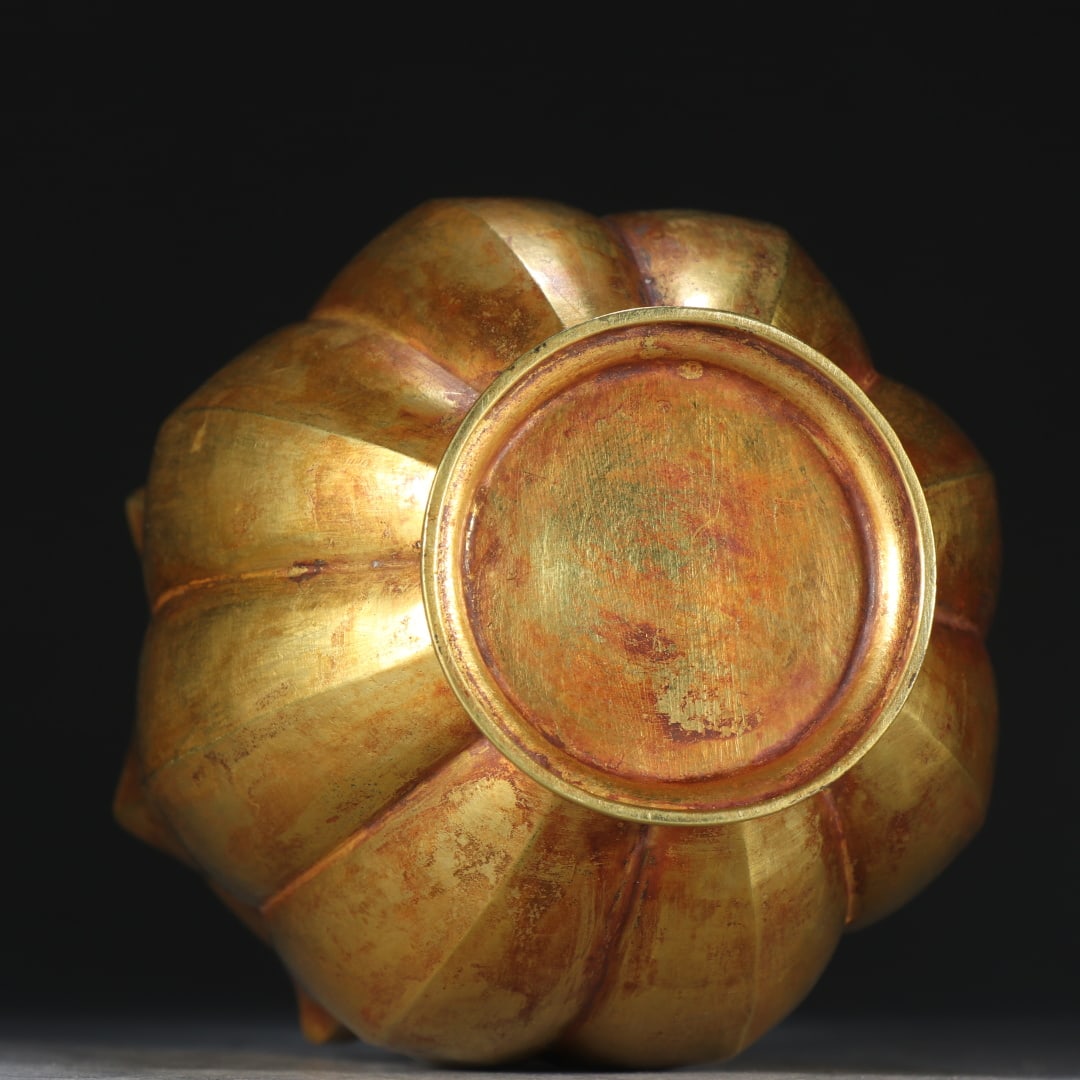 A fine copper-gilt lotus-shaped aromatherapy - 9