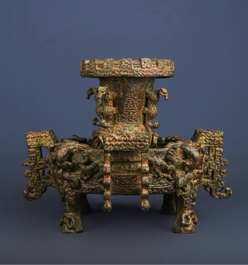 A Zeng Hou Yizun plate from the Warring States period (1 of 9)