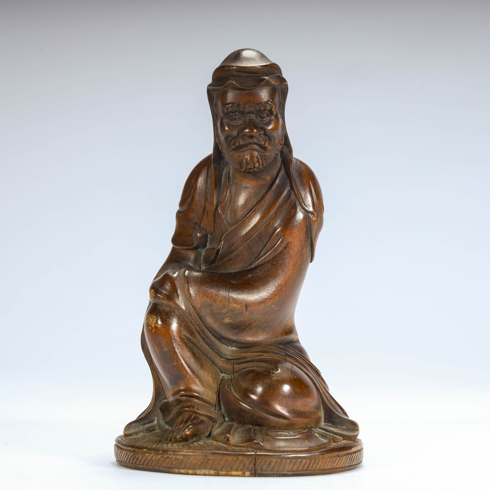 A statue of Bodhidharma carved in sandalwood from the Qing Dynasty (1 of 10)