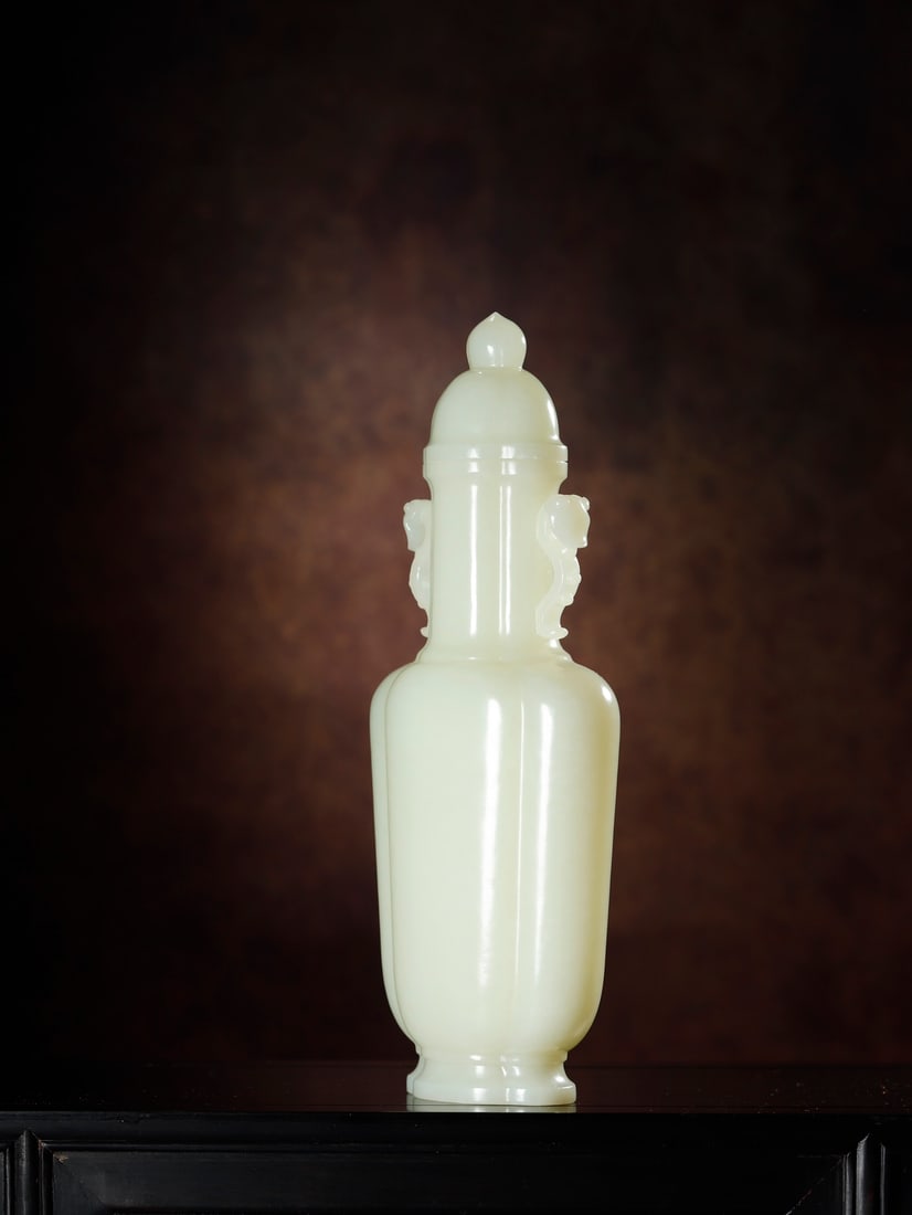 A beautiful white jade ruyi ear cap bottle - 2