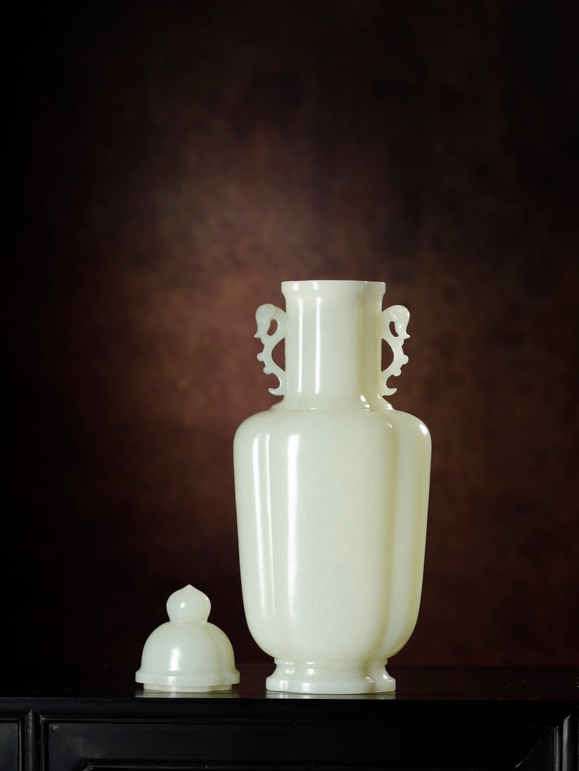 A beautiful white jade ruyi ear cap bottle - 3