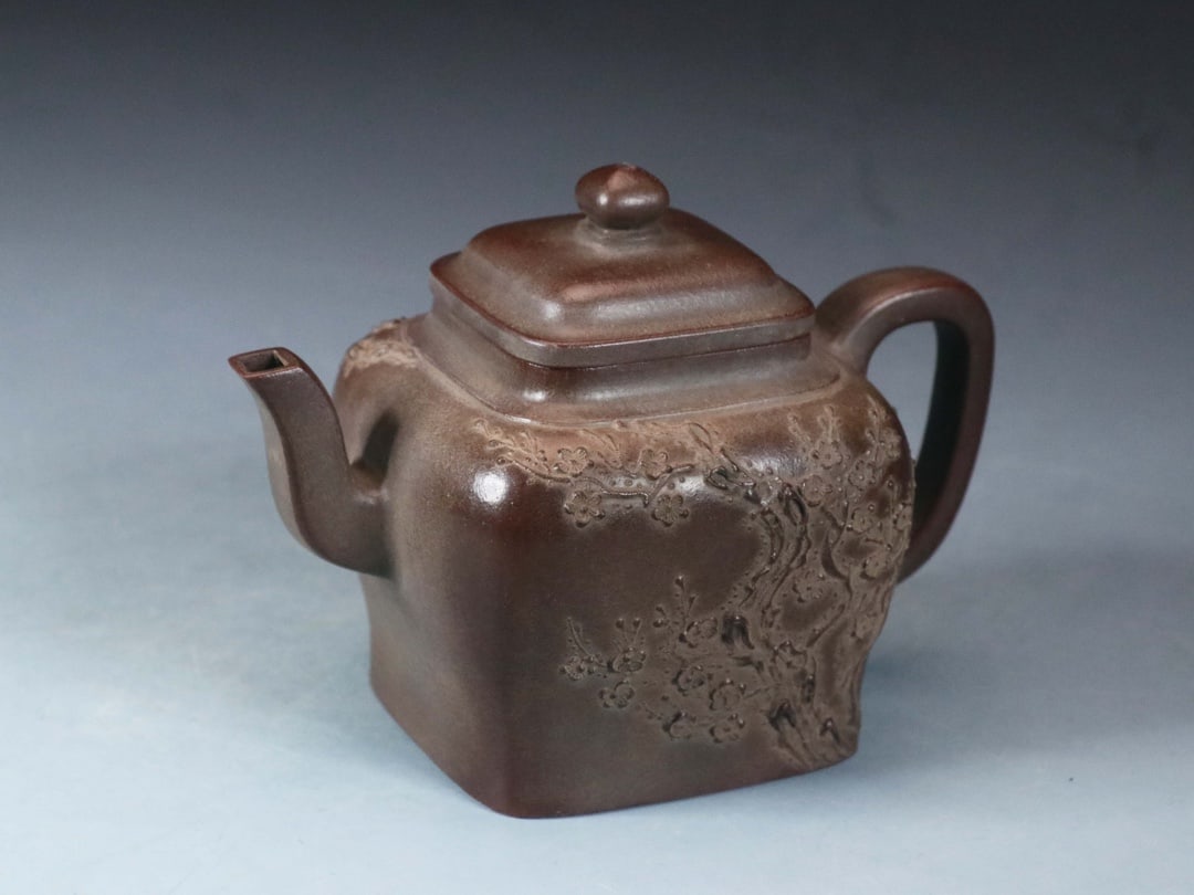 A beautiful clay-painted square pot - 3