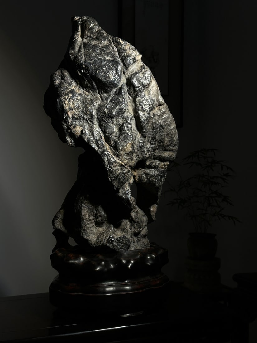 A fine Lingbi stone - 9