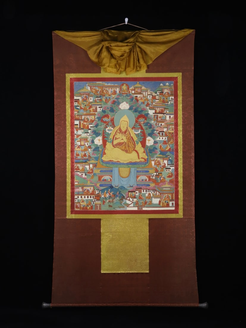 An old thangka of Buddhist Tsongkhapa from the Qing Dynasty: The old thangka of Buddhism in the Qing Dynasty Size:164x90cmFlowercore80x62.5cm (The Dimensions Of All Batches Are Manually Measured.If You Need More Detailed Information, Please