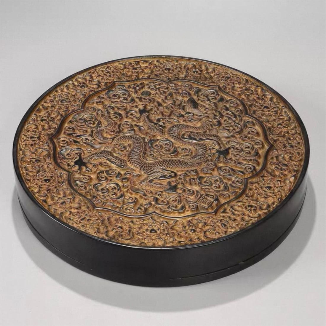 A Ming Dynasty lacquered carved window dragon pattern bead box (1 of 9)