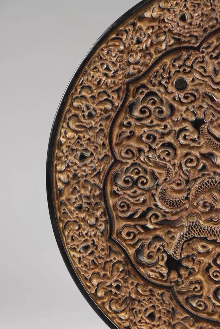 A Ming Dynasty lacquered carved window dragon pattern bead box - 3