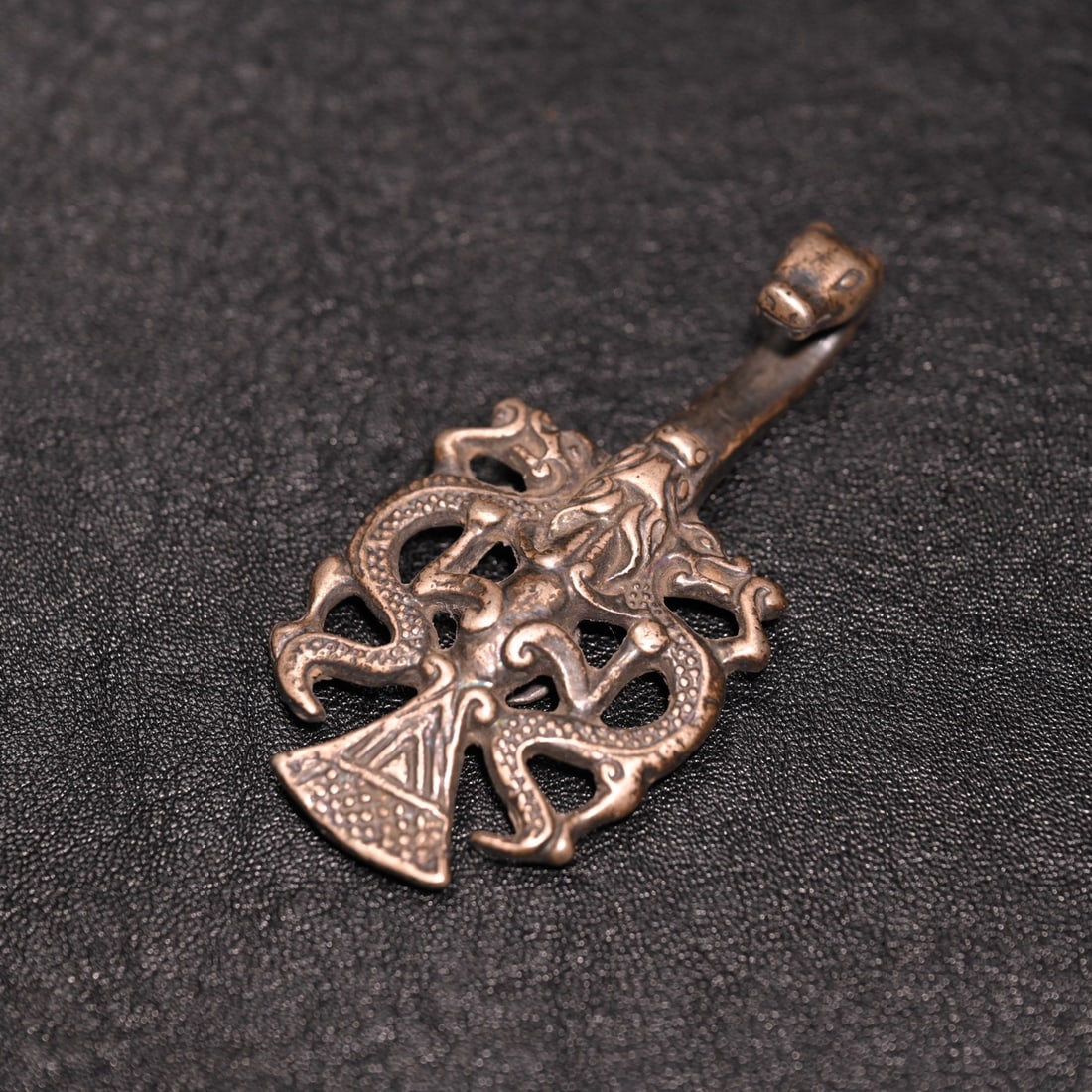 A fine sterling silver double dragon pattern with hooks - 5