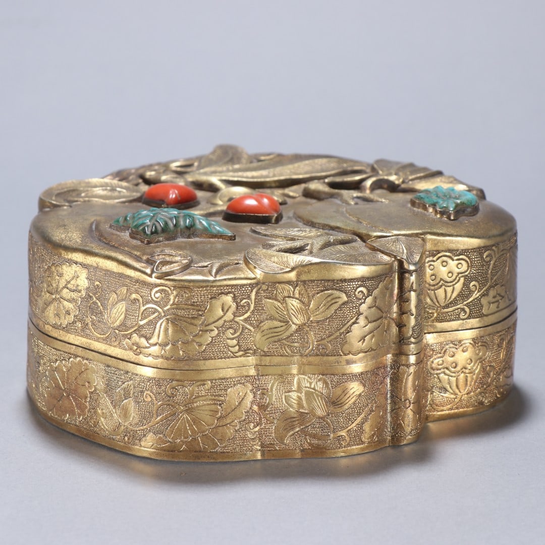 A beautiful copper-gilt treasure lid box - 5
