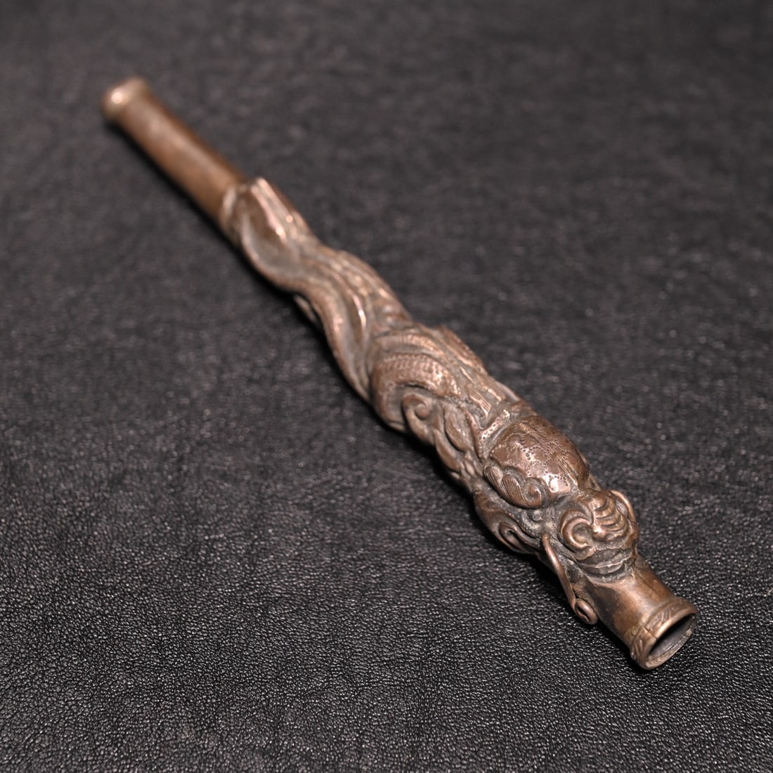 A beautiful old sterling silver dragon print mouthpiece (1 of 9)