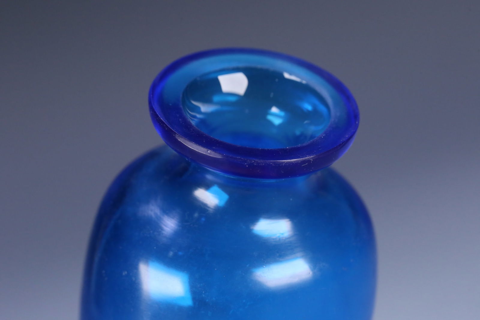 A beautiful old glass appreciation bottle - 6