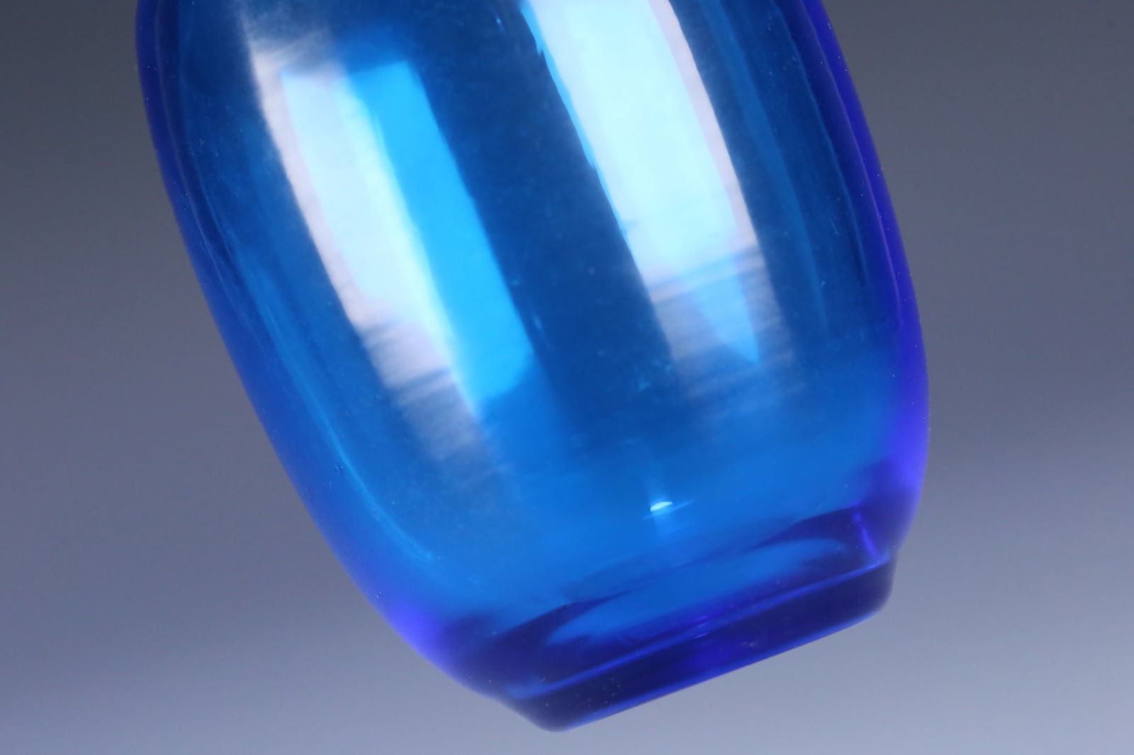 A beautiful old glass appreciation bottle - 8