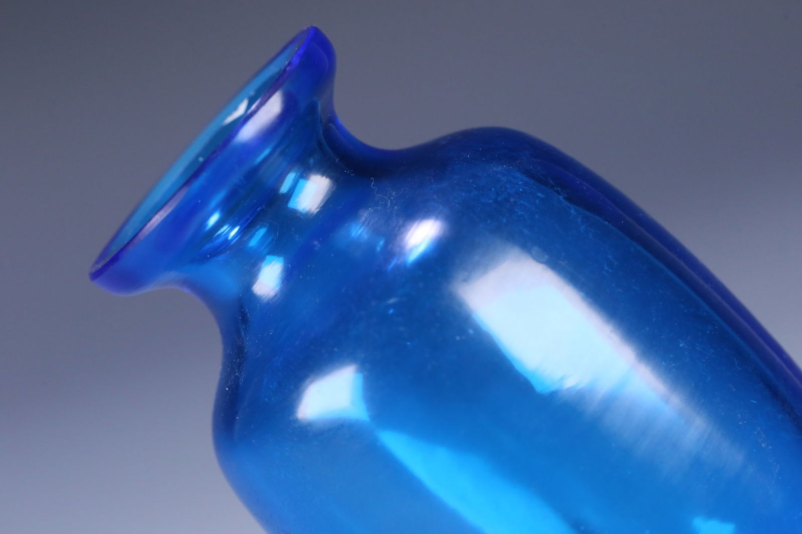 A beautiful old glass appreciation bottle - 9