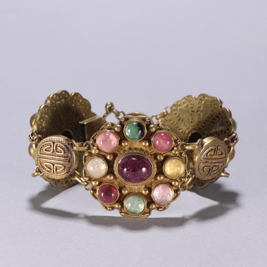 A fine silver-gilt multi-treasure bracelet - 4
