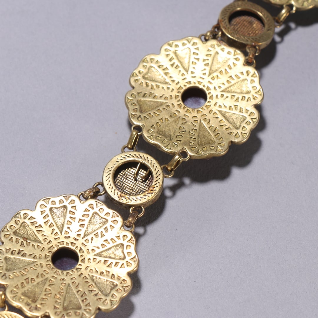A fine silver-gilt multi-treasure bracelet - 9
