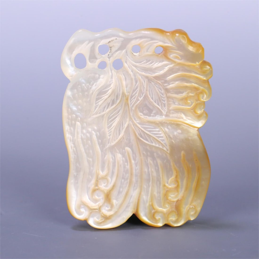 A beautiful snail Buddha hand: Exquisite conch Buddha hand Size:6x4.5x0.8cmW:22g (The Dimensions Of All Batches Are Manually Measured.If You Need More Detailed Information, Please Contact Our Customer Service Before Bidding.)