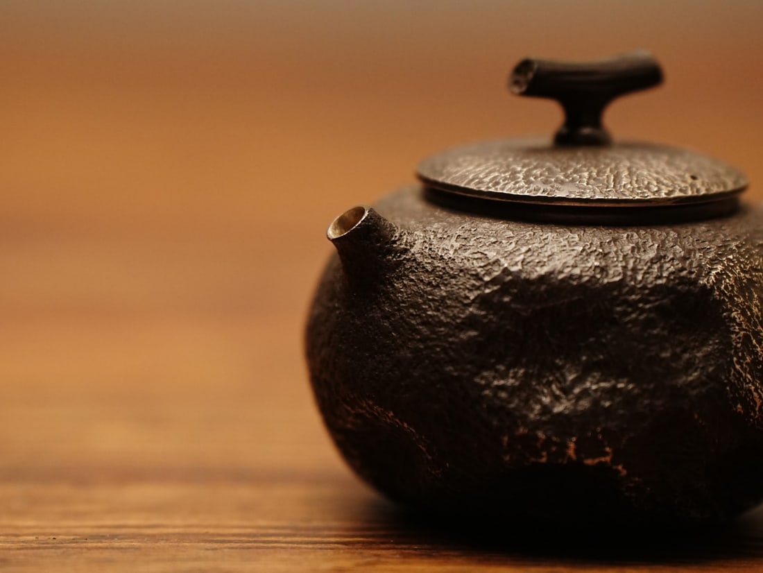 A fine Japanese silver pot - 5