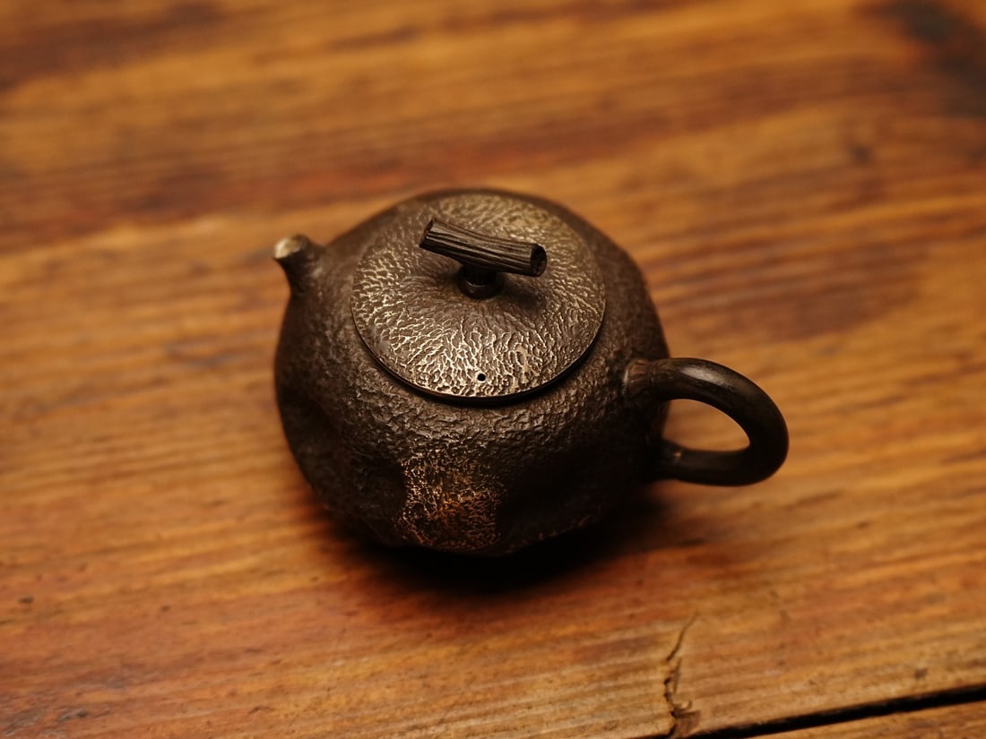 A fine Japanese silver pot - 7