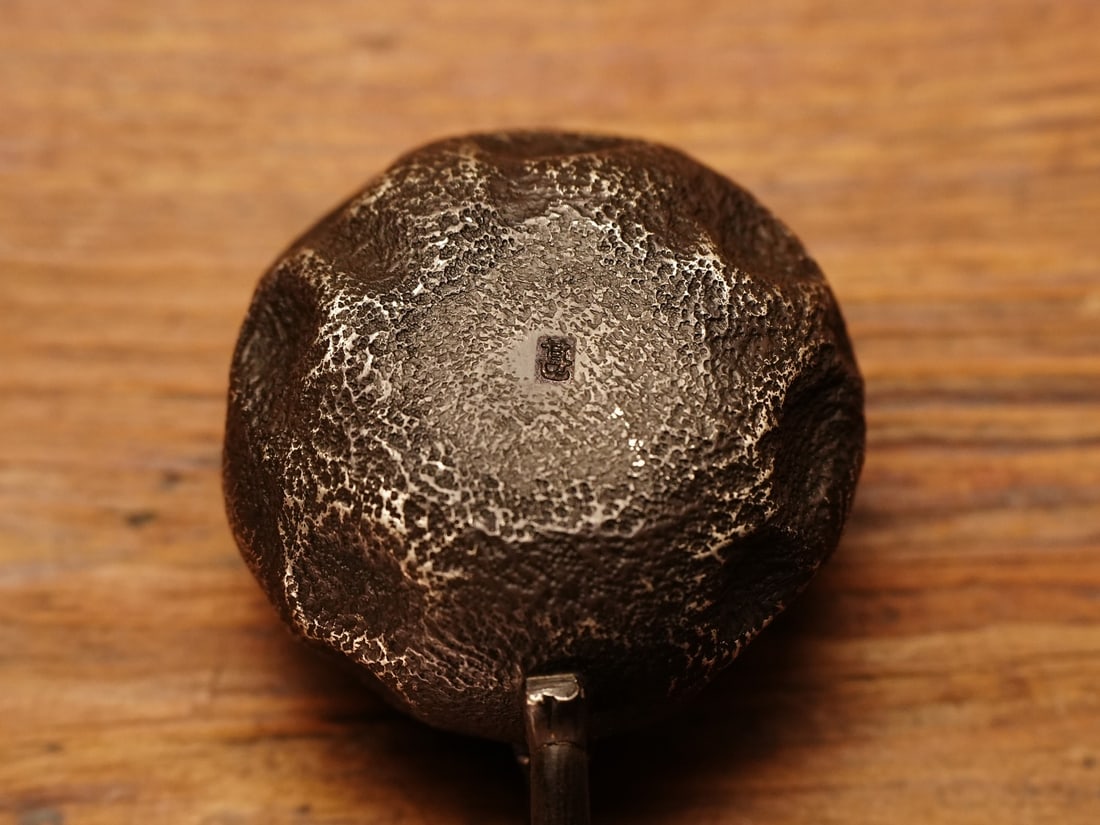 A fine Japanese silver pot - 9