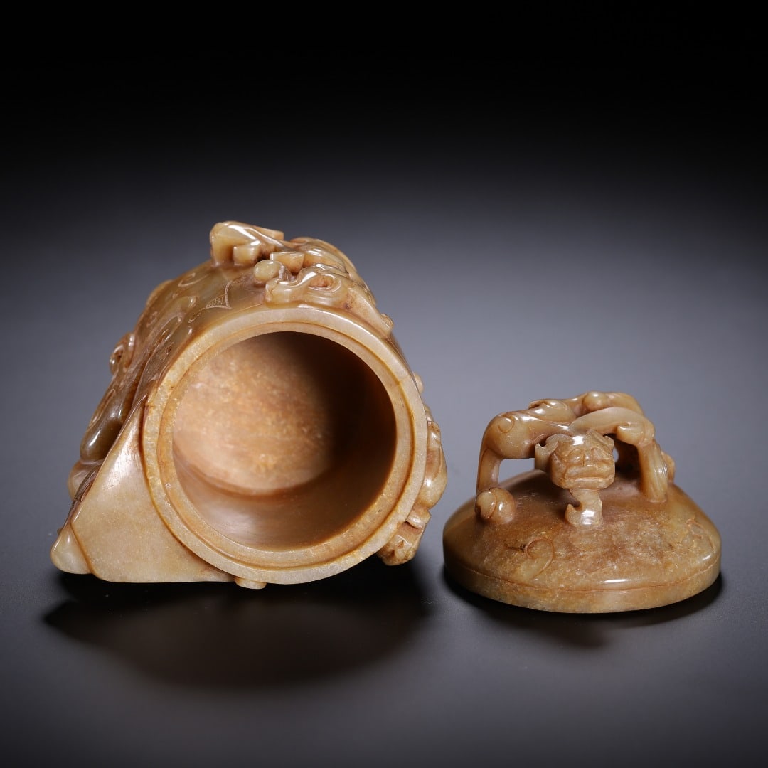 A beautiful ancient jade pot - 8