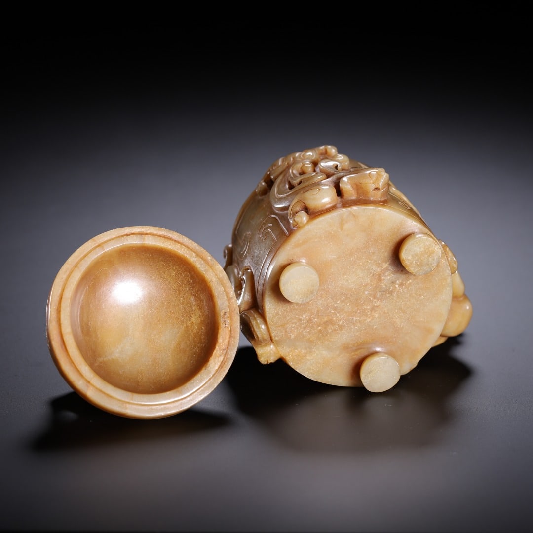 A beautiful ancient jade pot - 9