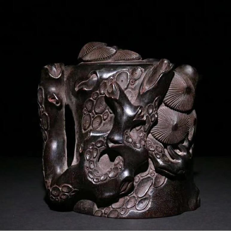 A Qing Dynasty rosewood immortal pine teapot ornament: Qing Dynasty rosewood immortal pine teapot ornament SIZE:H:12cmW:12.5cmW:572g (The Dimensions Of All Batches Are Manually Measured.If You Need More Detailed Information, Please Contact Our Customer Se