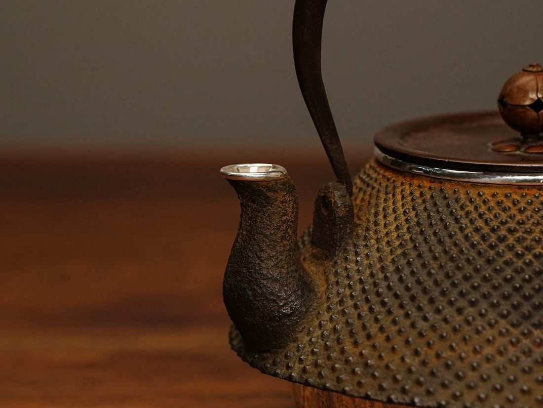 A fine Japanese silver pot - 5