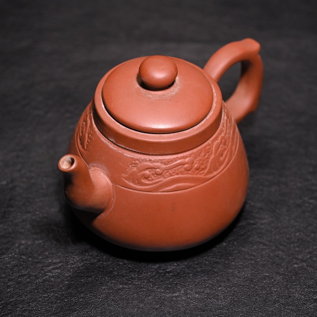 A beautiful old purple clay pot - 3