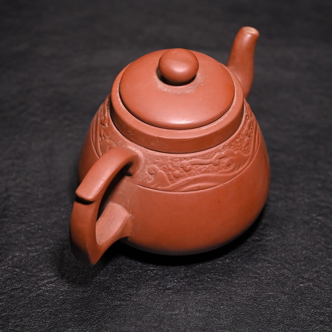 A beautiful old purple clay pot - 5