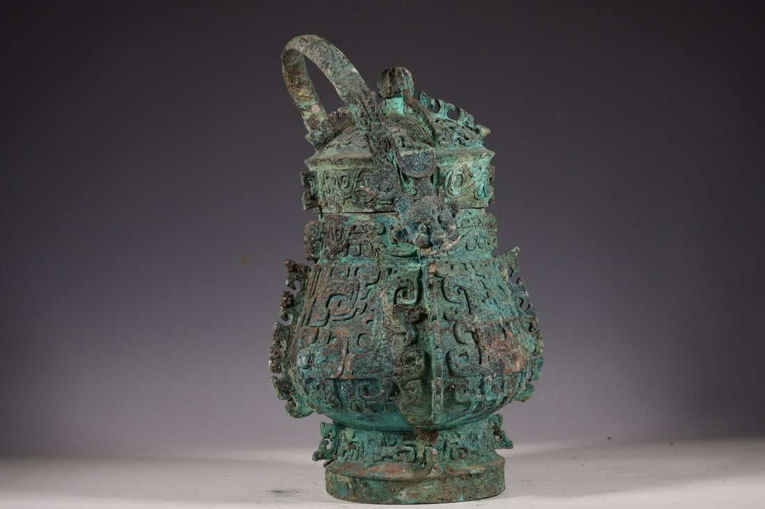 A beautiful bronze pot - 8