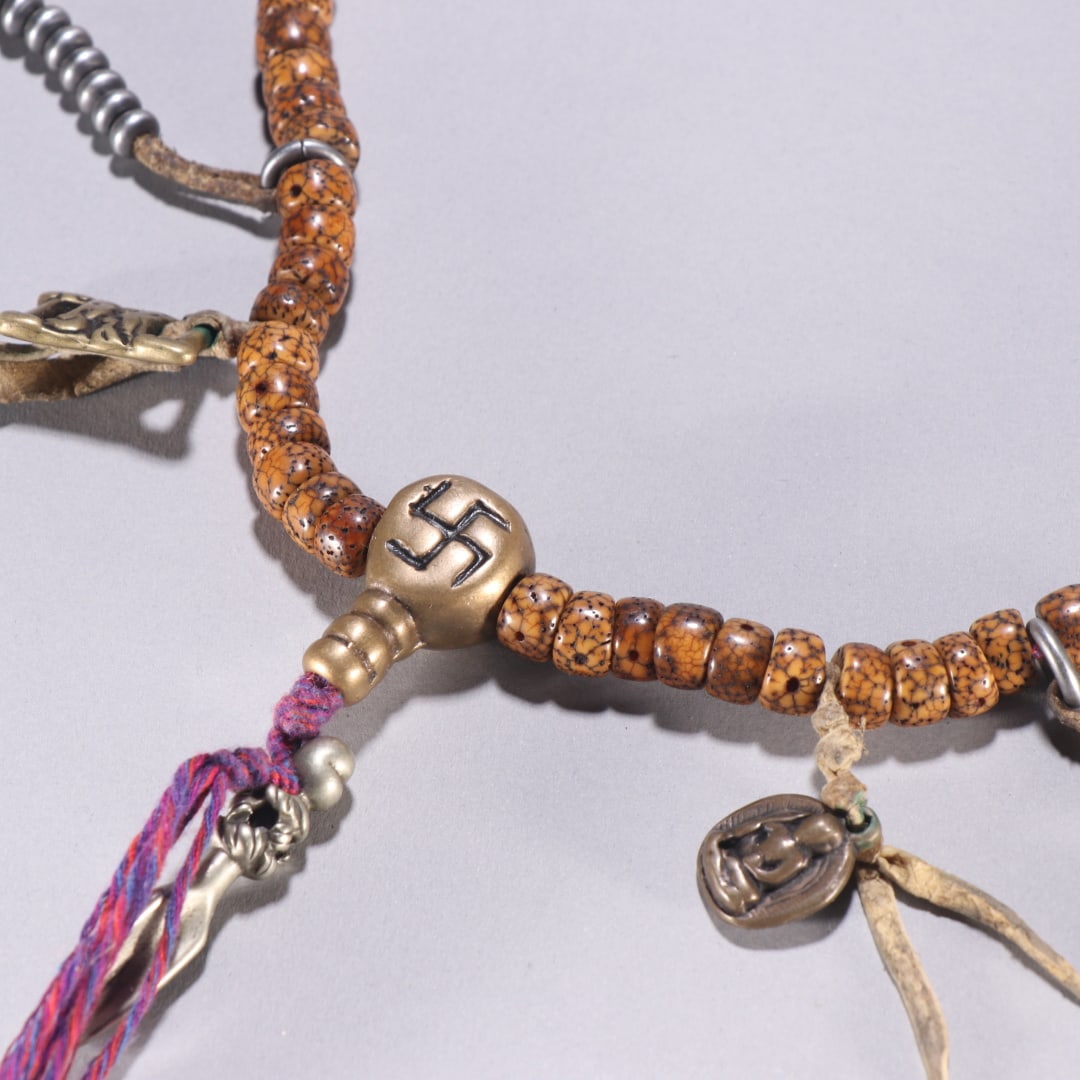 A fine bone carved rosary - 2