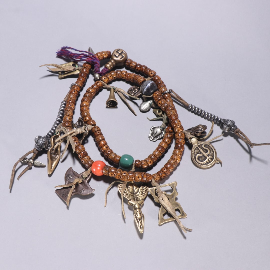 A fine bone carved rosary - 6