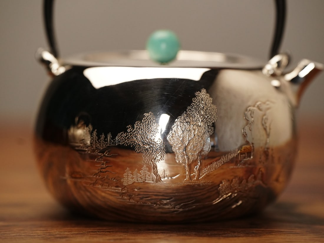 A fine Japanese silver pot - 5
