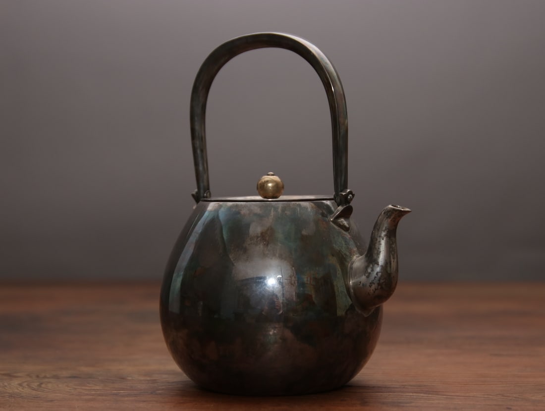 A fine Japanese silver pot - 3