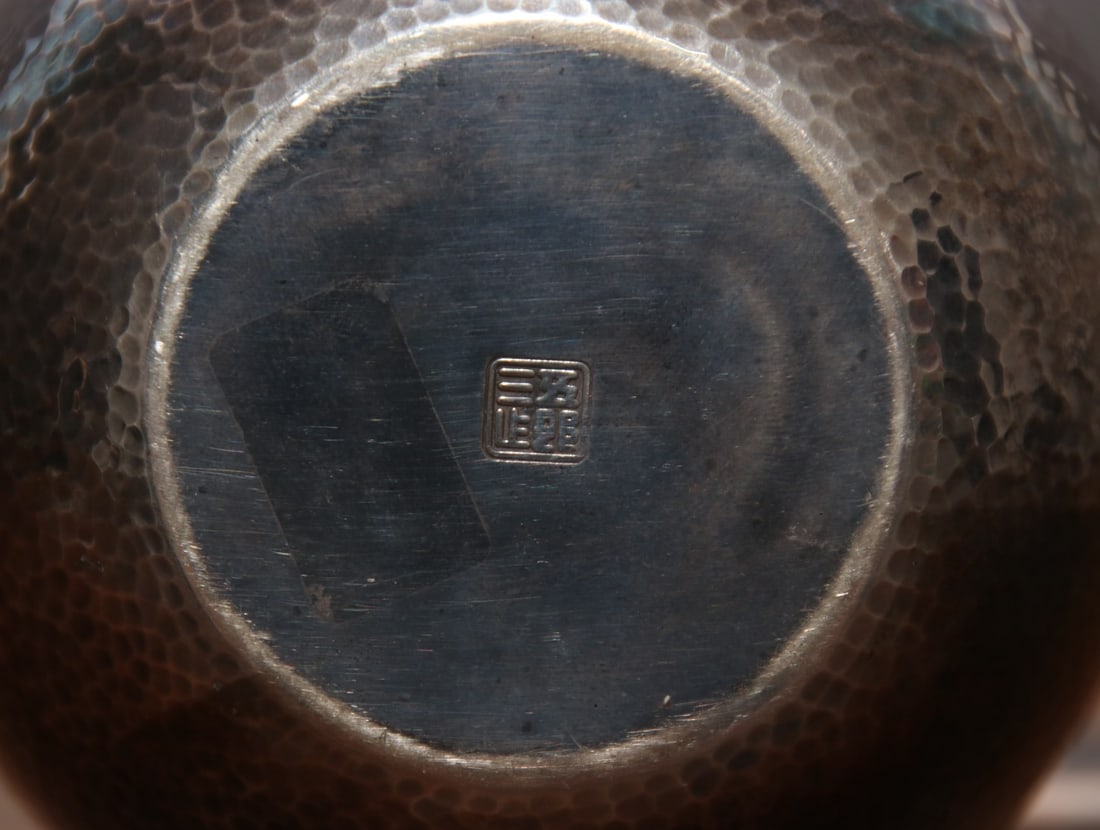 A fine Japanese silver pot - 8