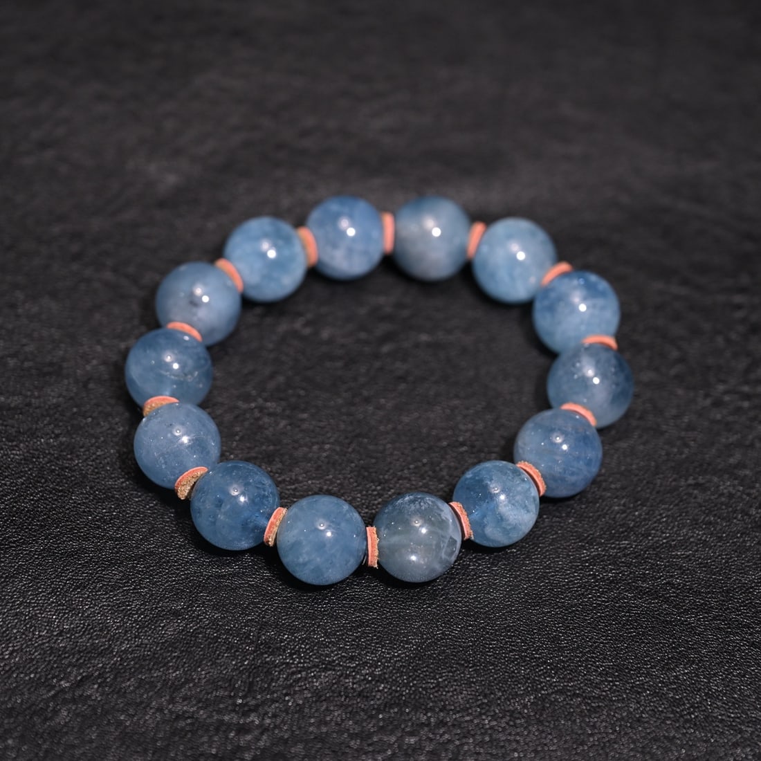 A beautiful aquamarine bead bracelet (1 of 9)