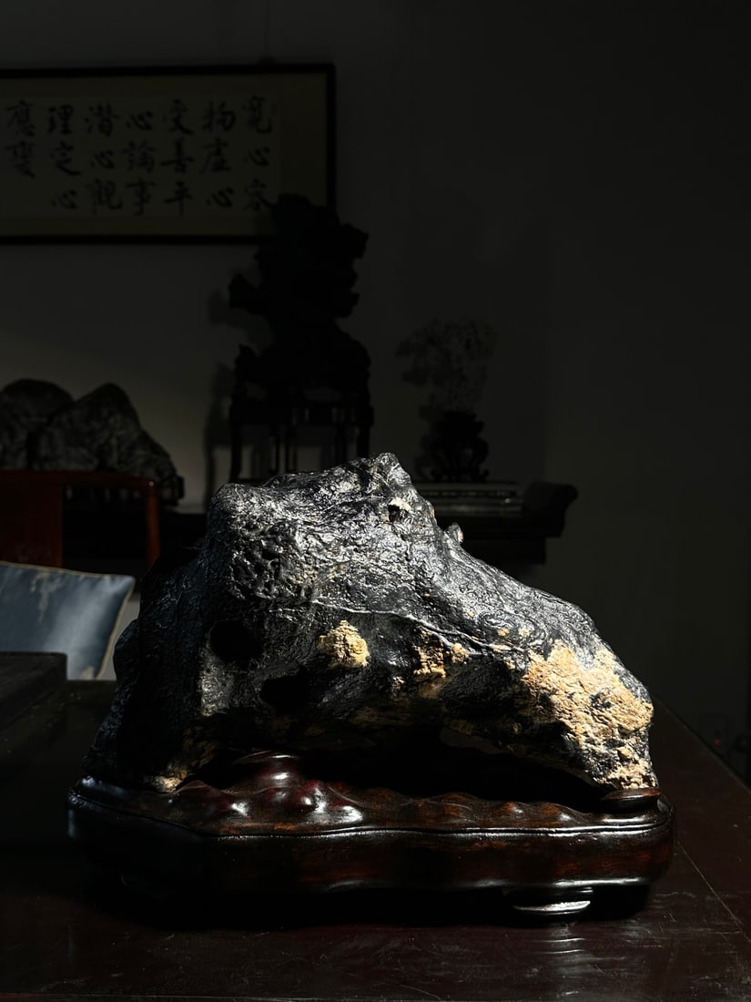 A beautiful Lingbi stone mountain - 3