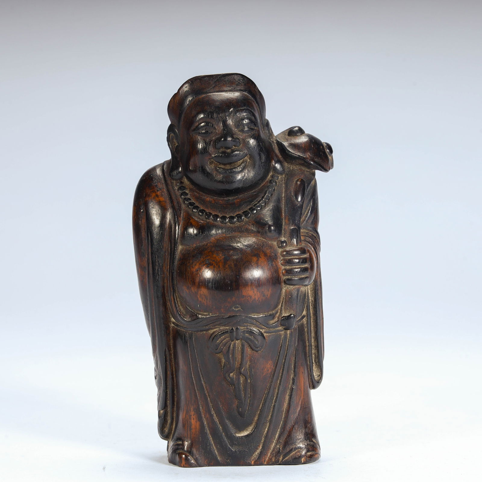 A statue of a monk in a rosewood carved cloth bag from the Qing Dynasty: Qing Dynasty rosewood carved cloth bag monk statue Size:H:10cmL:16cmW:4cmW:104.4g (The Dimensions Of All Batches Are Manually Measured.If You Need More Detailed Information, Please