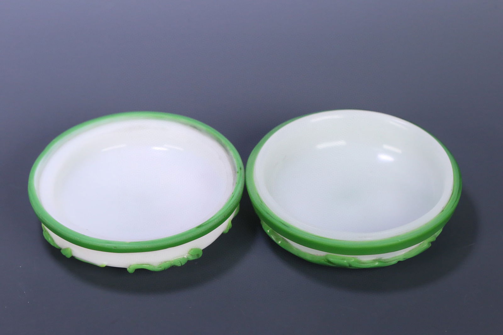 A beautiful old glass three-lid box - 5