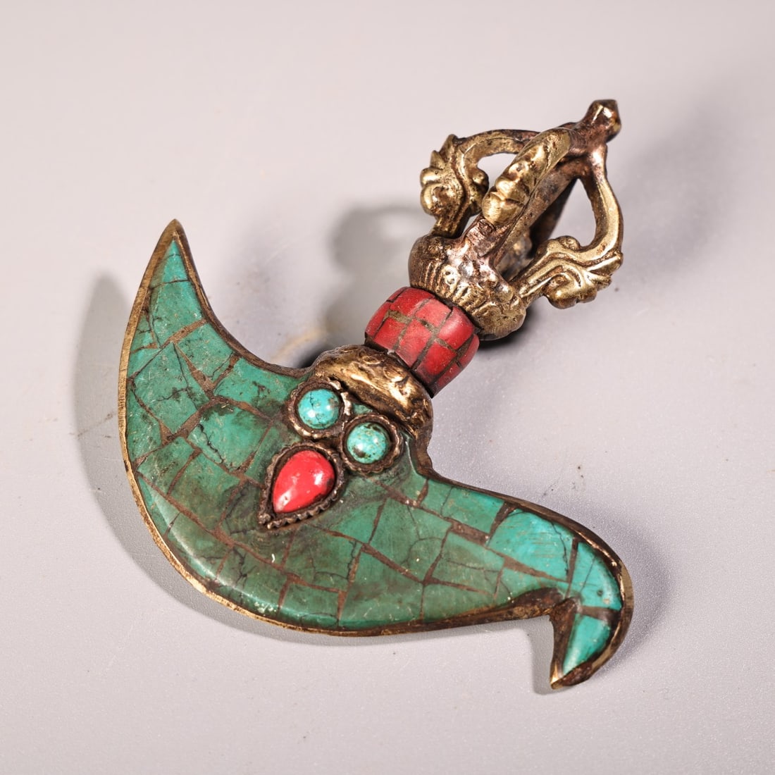 A fine pure copper craft inlaid with gemstone Dorje Vajra demon-subduing axe magic weapon (1 of 7)
