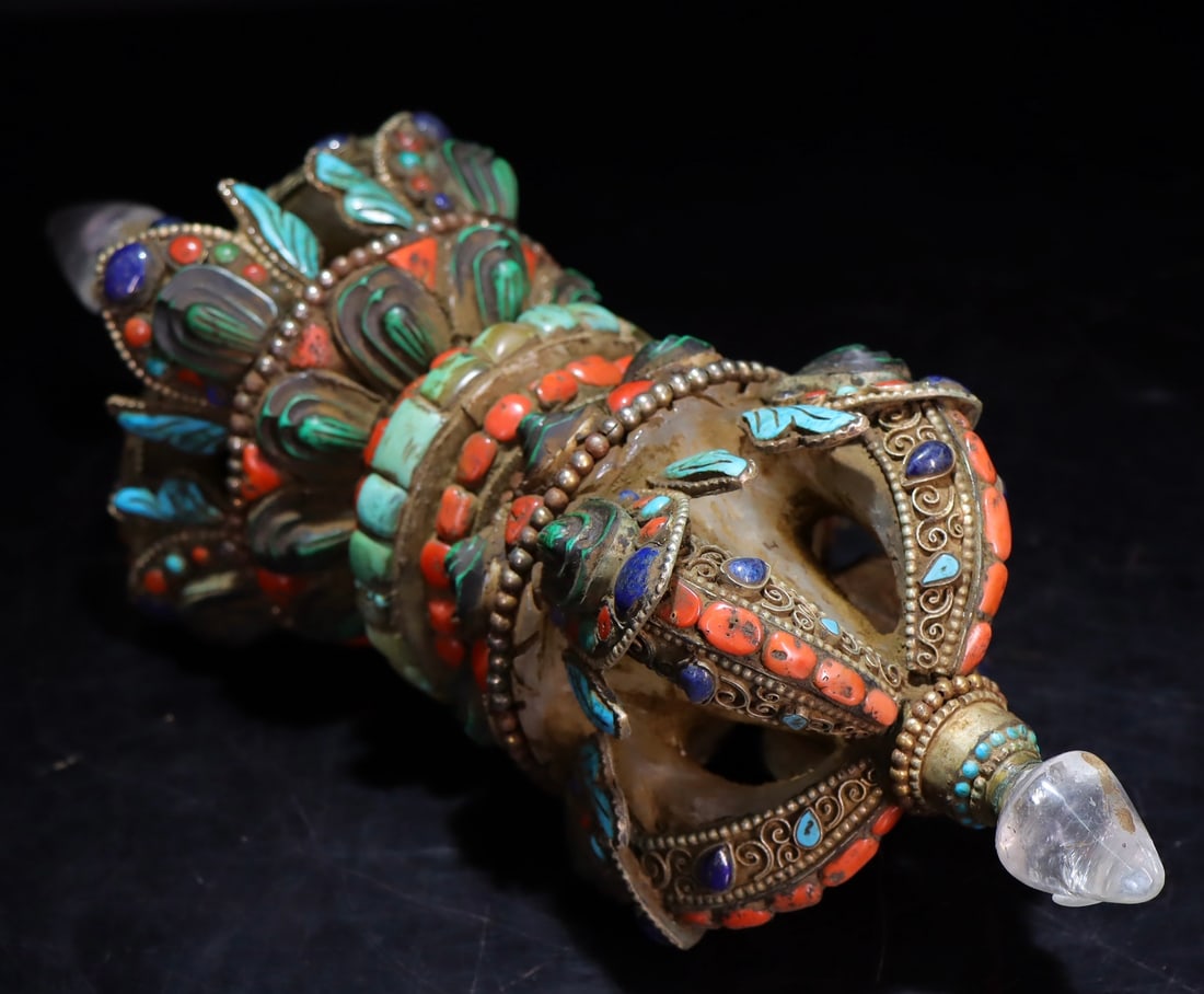 A fine crystal-inlaid natural gemstone vajra - 4